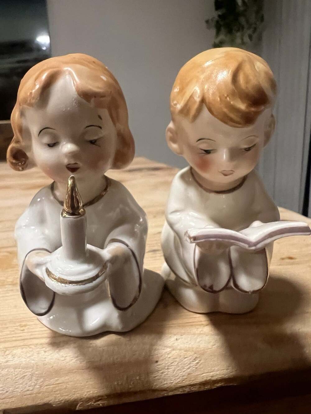 Pair Vintage Ceramic Kneeling Christmas Boy & Girl Figurines Gold Trim Japan